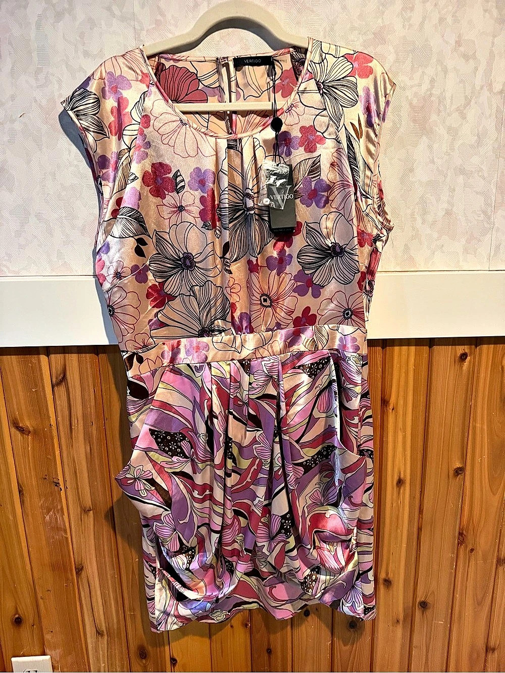 Vertigo Floral Midi Dress Pink & Purple satin Size Large NWT